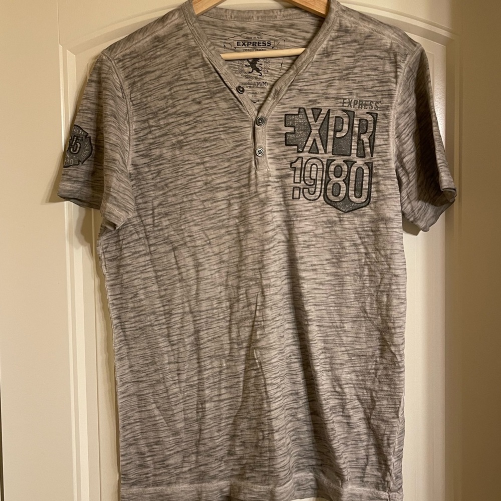 Express vintage logo shirt sz medium